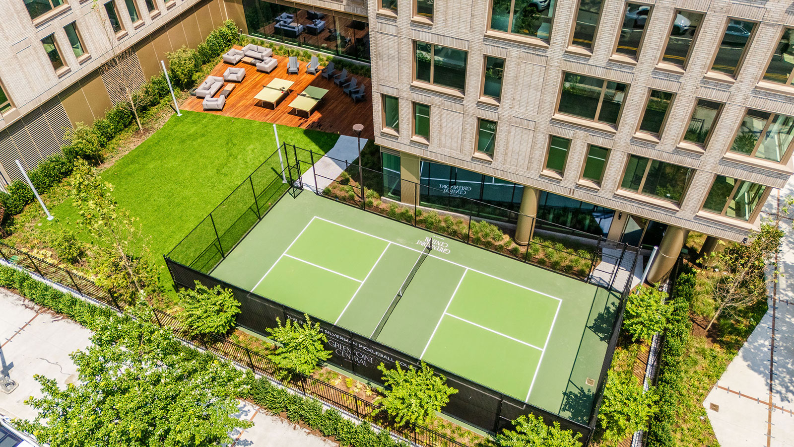 Greenpoint-Central Amenities