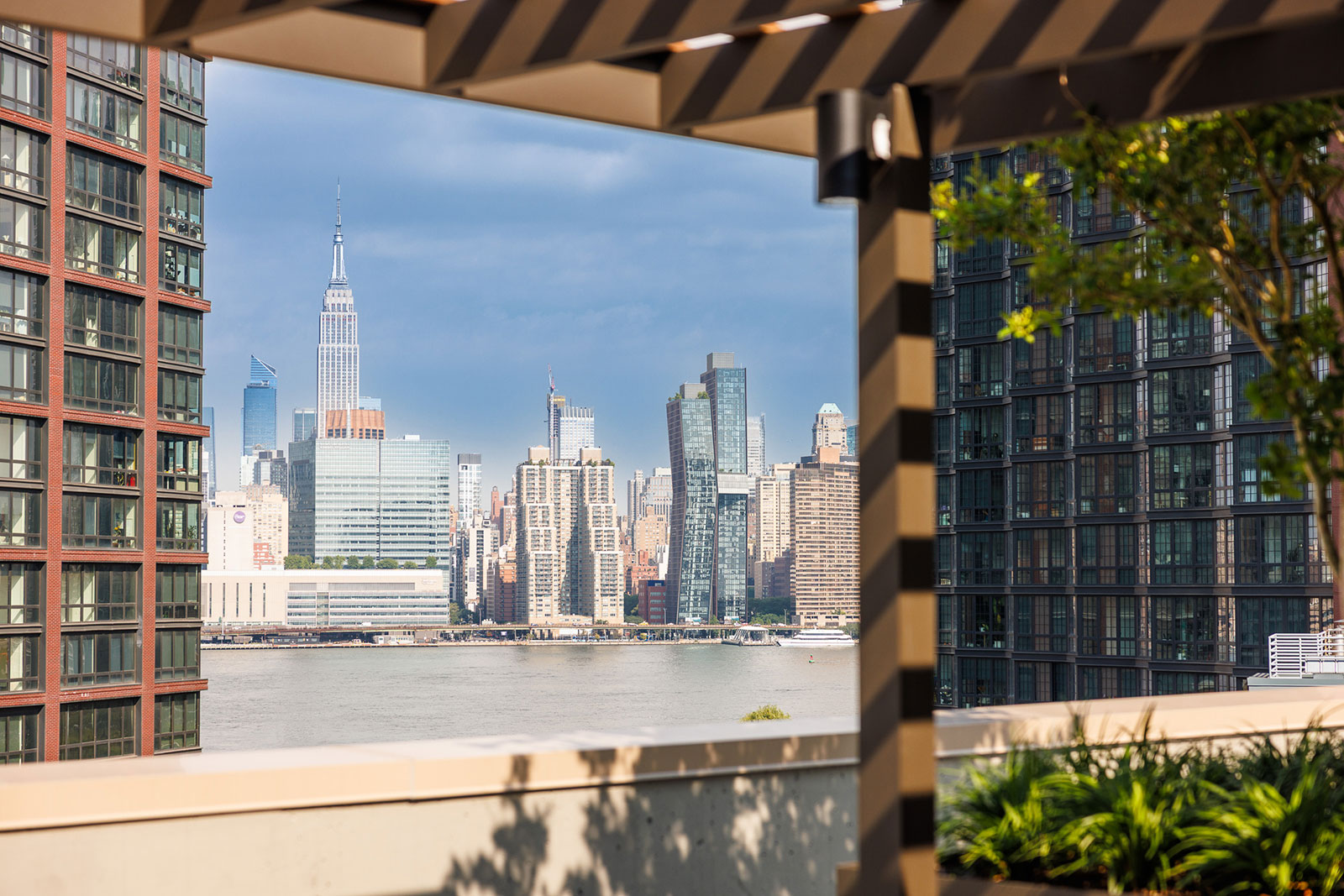 Greenpoint-Central Amenities